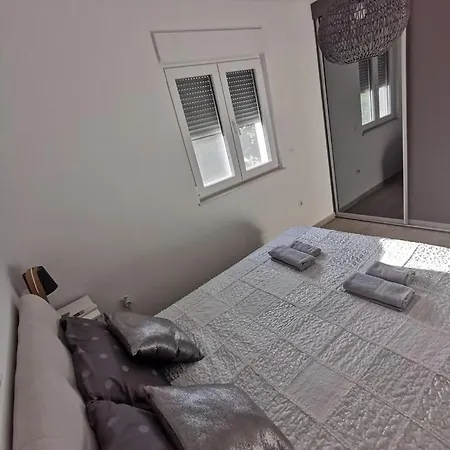 Pinia Apartament Primošten